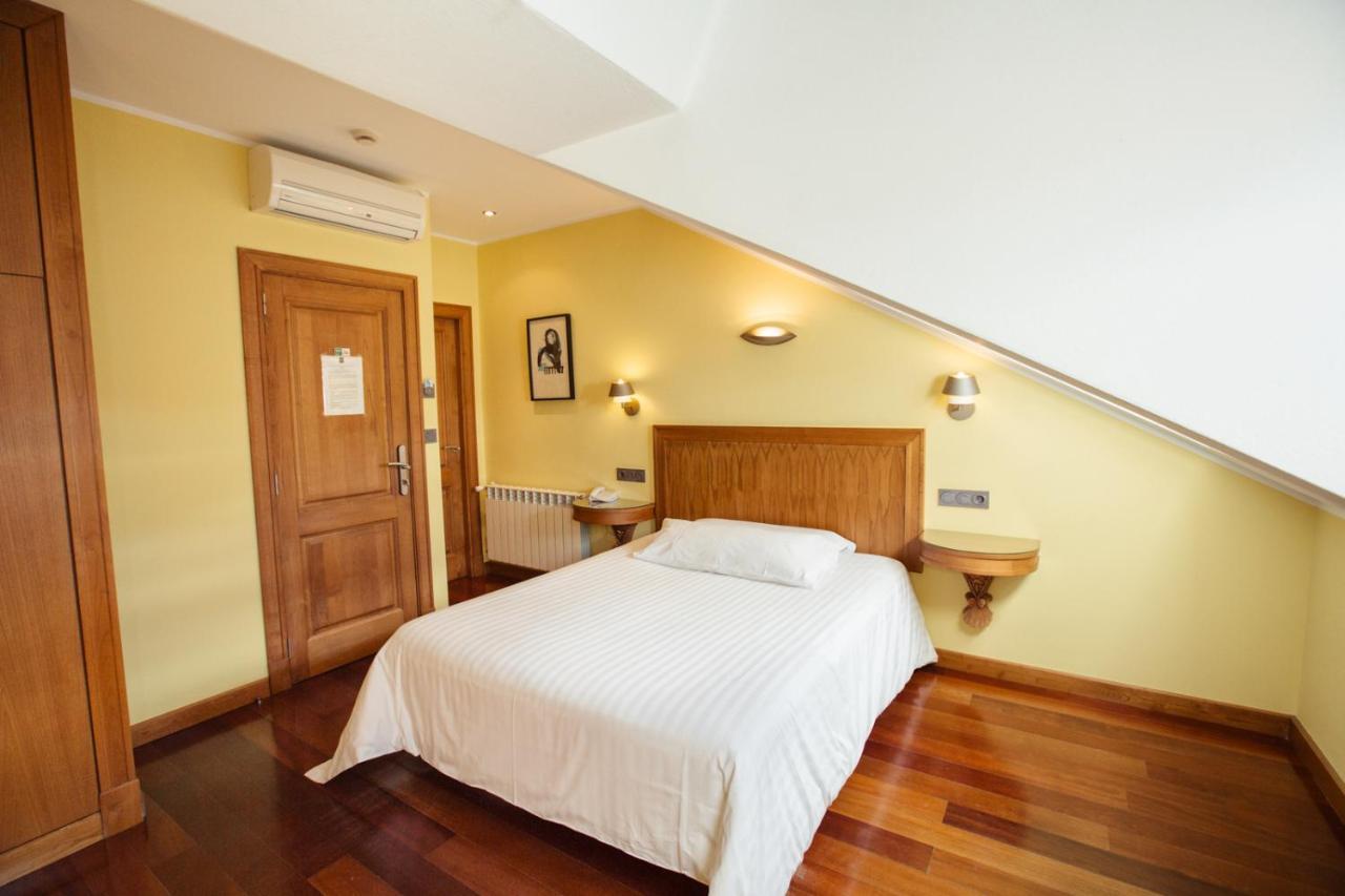 Hotel El Sella Cangas de Onis Exterior photo